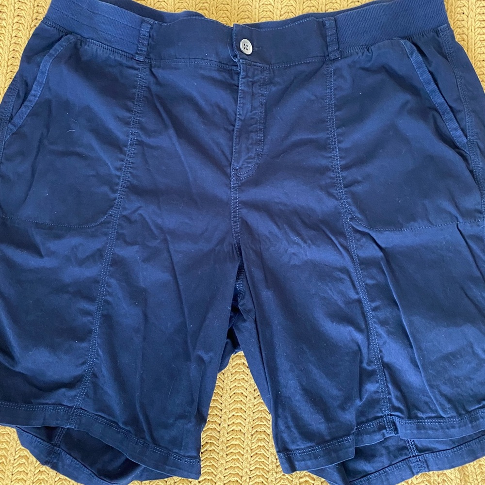 bermuda | navy | evri